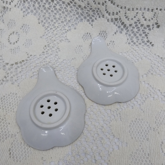 (2) Vintage Porcelain Tea Bag Strainer Floral Flower Pattern Gold Rim 3" - Picture 4 of 5